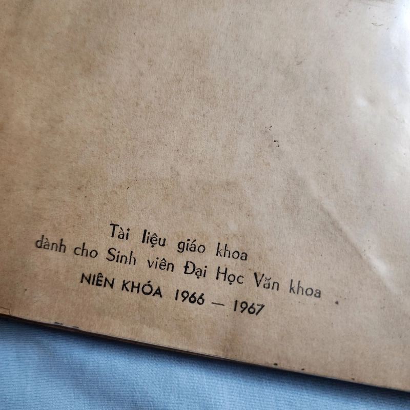 Ngôn ngữ văn chương và phê bình văn học | Nguyễn Văm Trung | 1967 478348