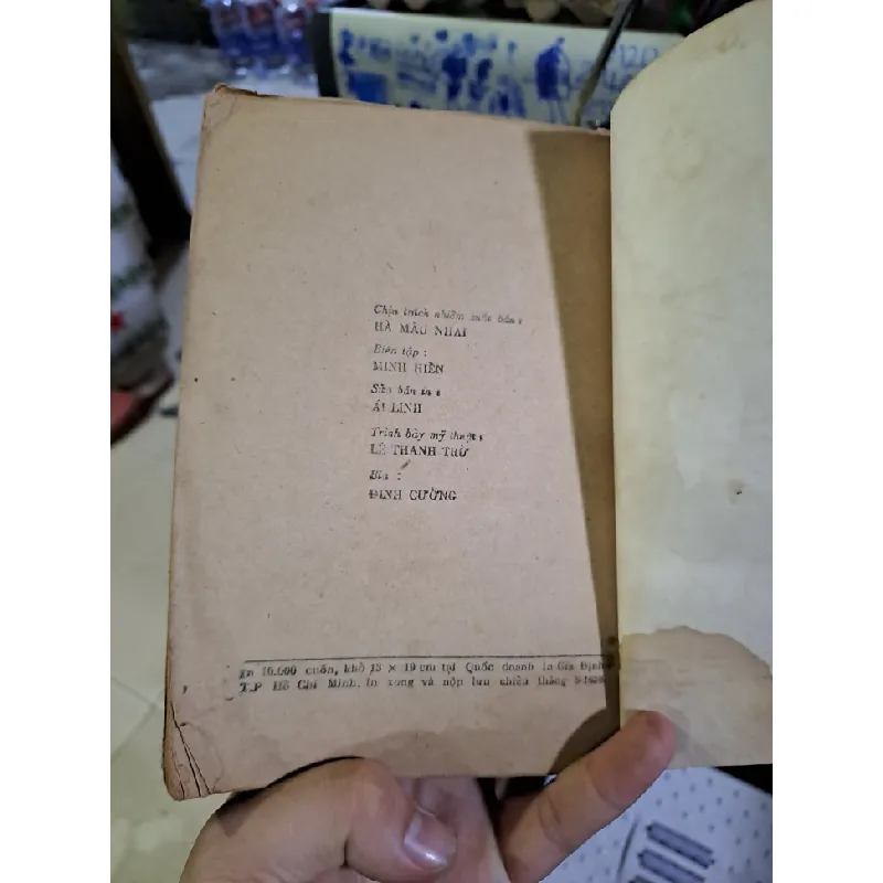 Trả giá Triệu Xuân mới 70% ố rách gáy bìa 1988 Văn học Việt Nam HCM1709 559913