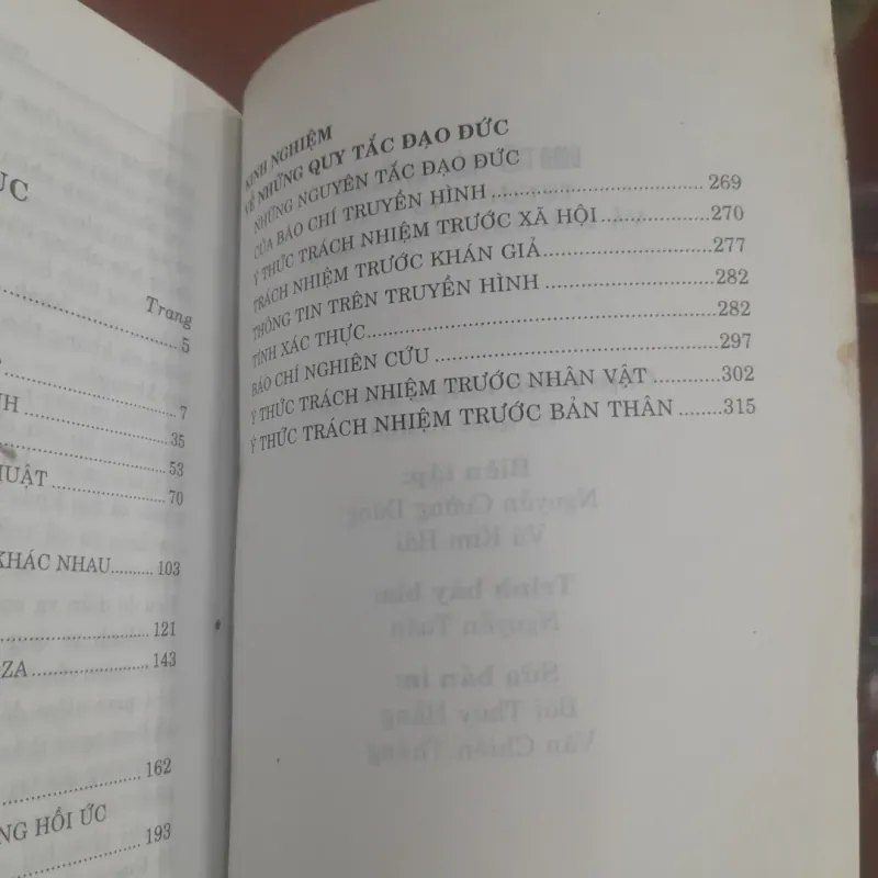 X.A. Muratốp - GIAO TIẾP TRÊN TRUYỀN HÌNH Trước và sau ống kính 752199