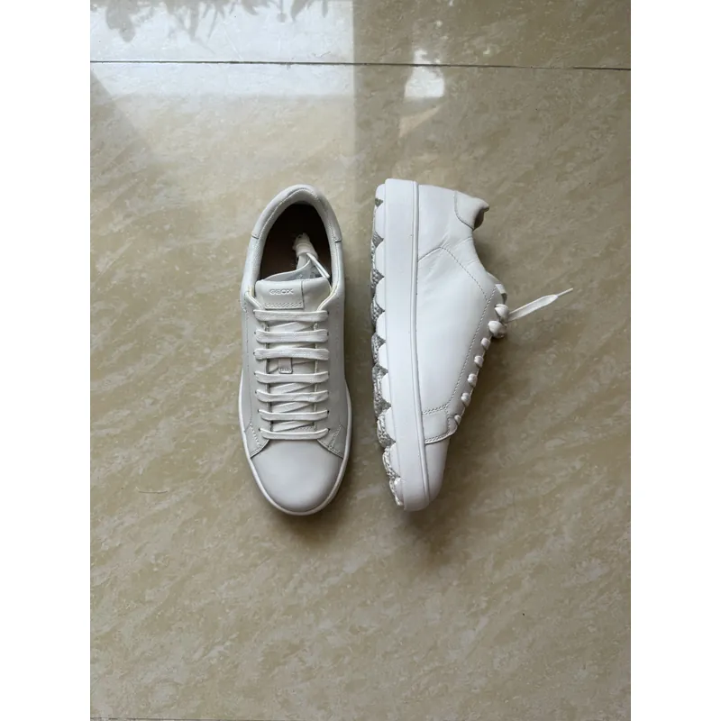 Giày hiệu GEOK trắng size 8 696575