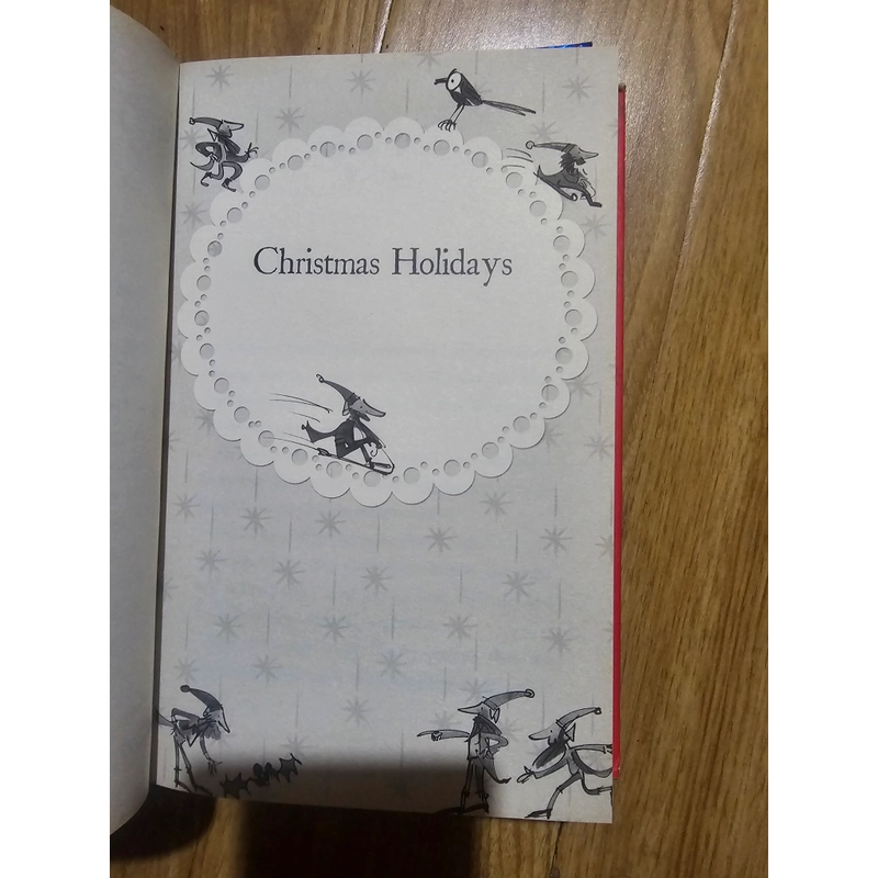 Combo 2q Christmas gồm 1q bìa cứng và 1q bìa mềm (Sách tiếng anh) như hình 
100k 479283