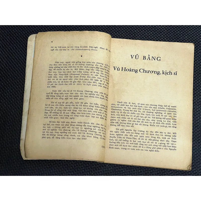 Vũ Hoàng Chương -Tạp chí Văn miền Nam trước 1975 993253