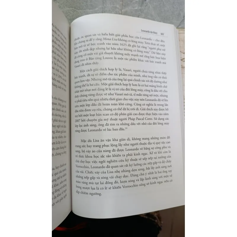 LEONARDO DA VINCI WALTER ISAACSON - NGUYỄN THỊ PHƯƠNG LAN 739146