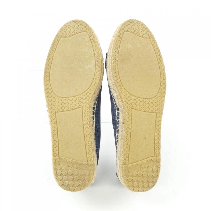 Giày bệt SALVATORE FERRAGAMO - Hàng hiệu Authentic 828910