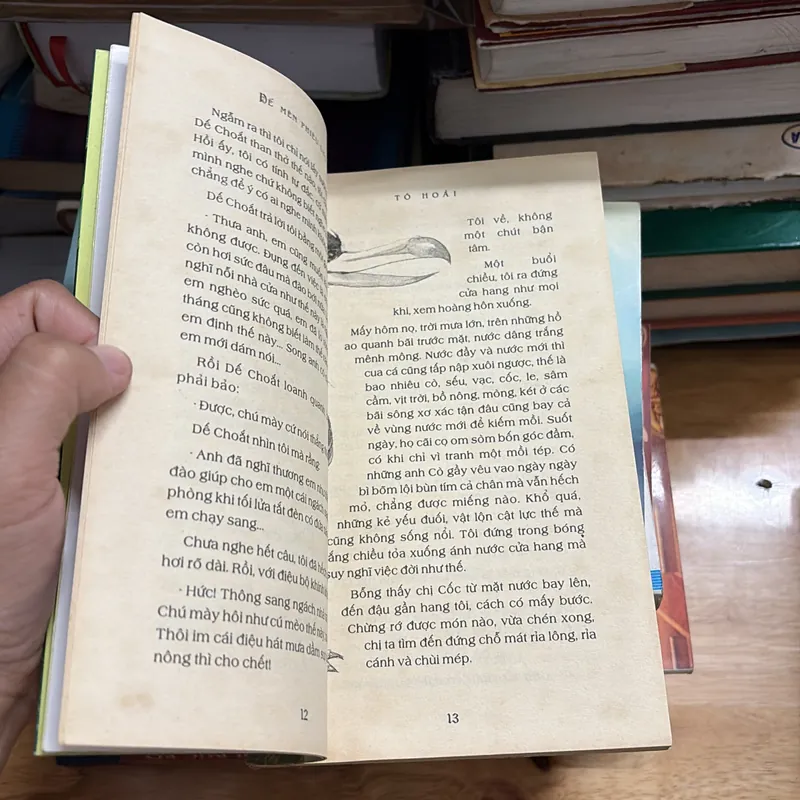 II Văn Học: Dế Mèn Phiêu Lưu Ký - Tô Hoài - 2014 700586