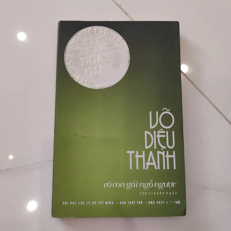 Tập truyện ngắn -Cô con gái ngỗ ngược  592426
