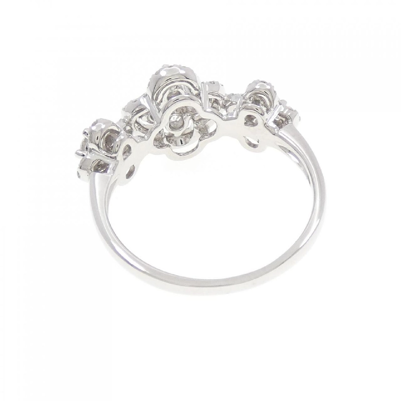 Nhẫn kim cương hoa K18WG 0.62CT 671781