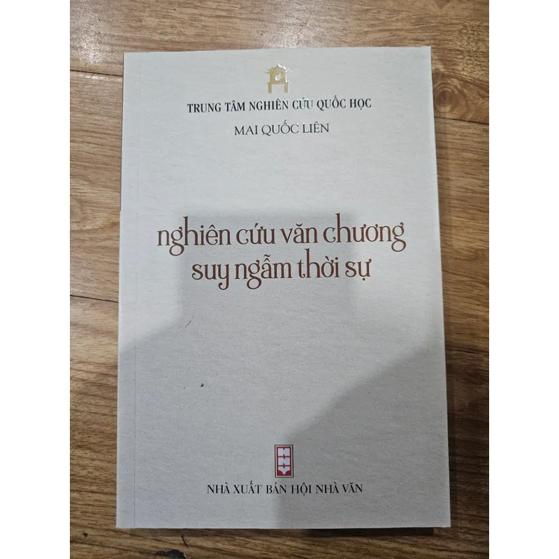 Nghiên cứu văn chương, suy ngẫm thời sự
95k (bìa 190k) 553261