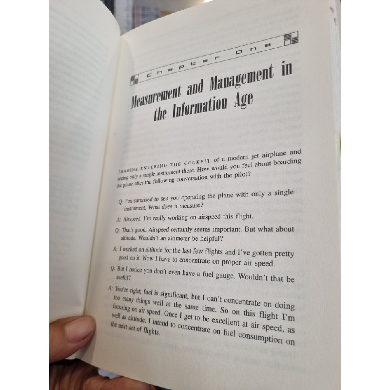 THE BALANCED SCORECARD : Translating Strategy Into Action - Robert S. Kaplan & David P. Norton 198113