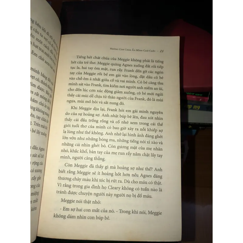 Những con chim ẩn mình chờ chết - Colleen McCullough 993670