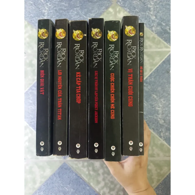 Trọn bộ Percy Jackson và các vị thần trên đỉnh Olympus - Rick Riordan 712555
