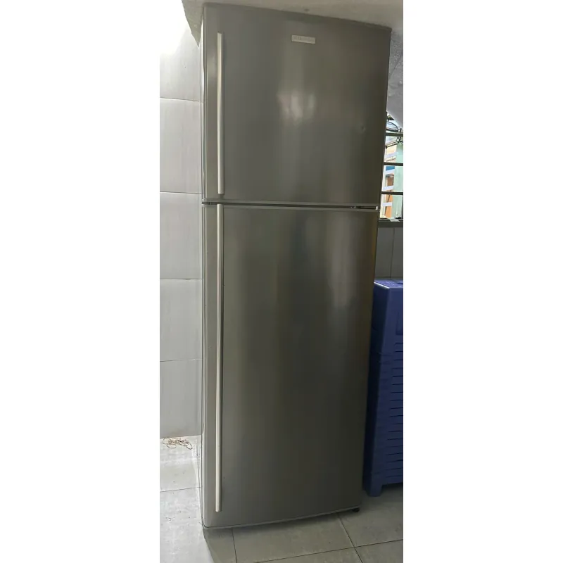 Thanh lý tủ lạnh Electrolux 311 lít 928771