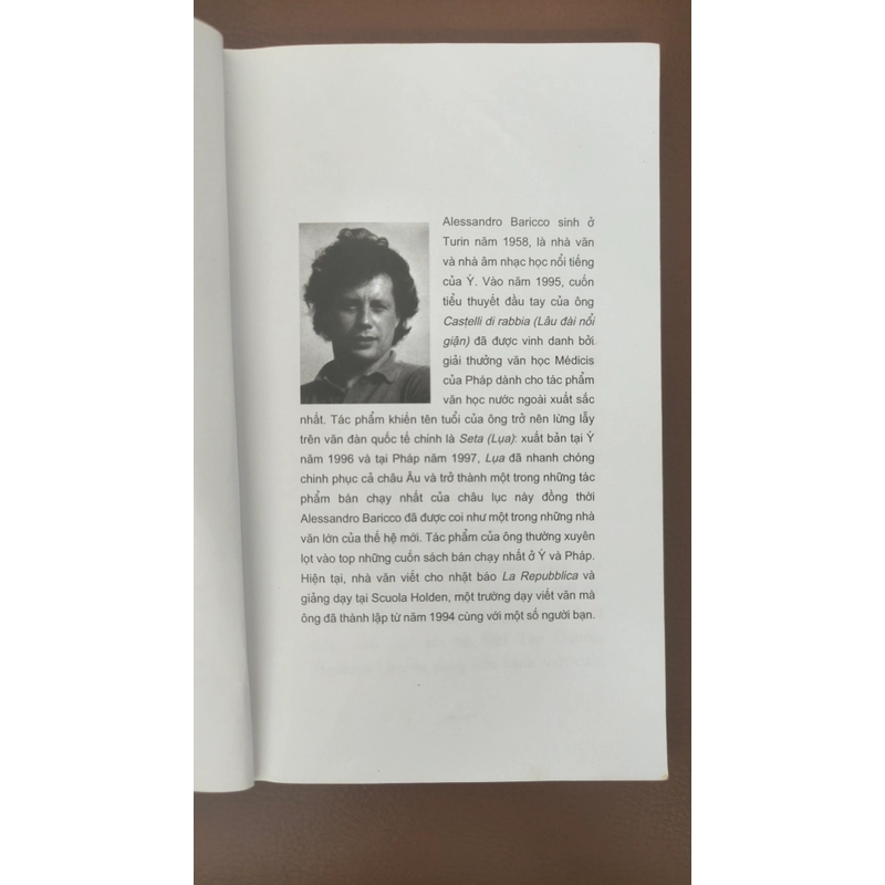 Lụa - Alessandro Baricco 543905