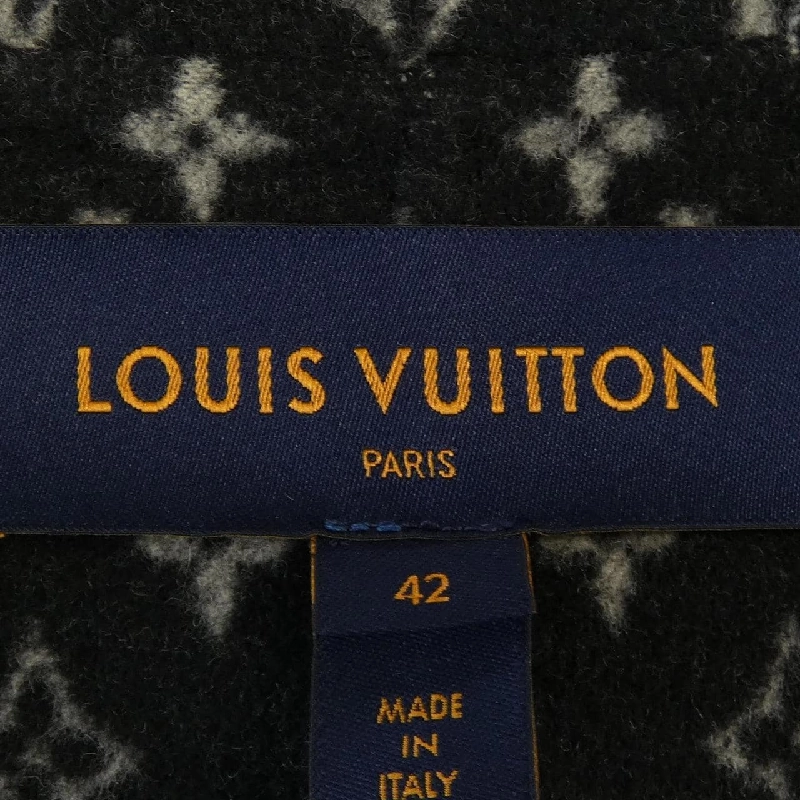 Áo khoác có mũ LOUIS VUITTON FGCO40QWE - Hàng hiệu Authentic 823311