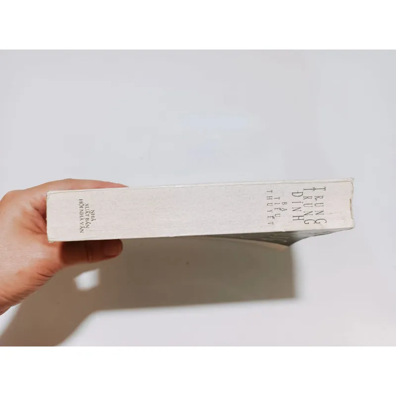 Ngõ lỗ thủng
_ Ngược chiều cái chết
_ Tiễn biệt những ngày buồn - Trung Trung Đỉnh 761887