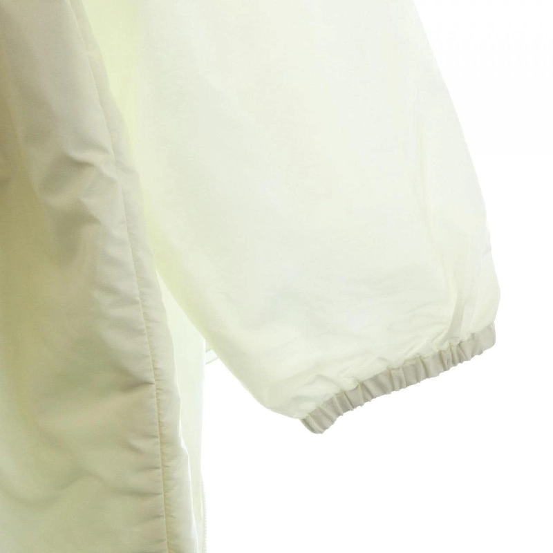 【Khuyến mãi】Áo khoác MONCLER 636759