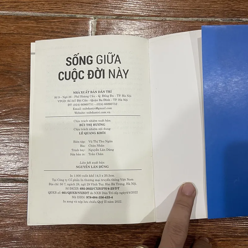 Sống giữa cuộc đời này - GS.TS.NGND Nguyễn Lân Dũng (k1) 720790