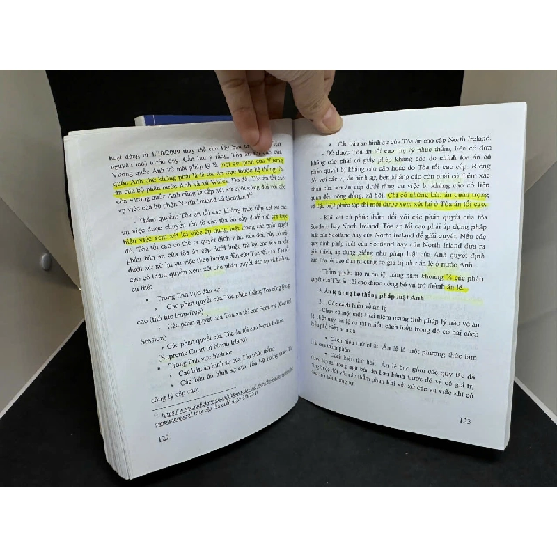 [Phiên Chợ Sách Cũ] Luật So Sánh, 2017 - Trần Ngọc Hà, Đỗ Thị Mai Hạnh, Nguyễn Thị Hằng, Phan Hoài Nam, Nguyễn Thị Bích Ngọc, Ngô Kim Hoàng Nguyên H1108 SBM 544565