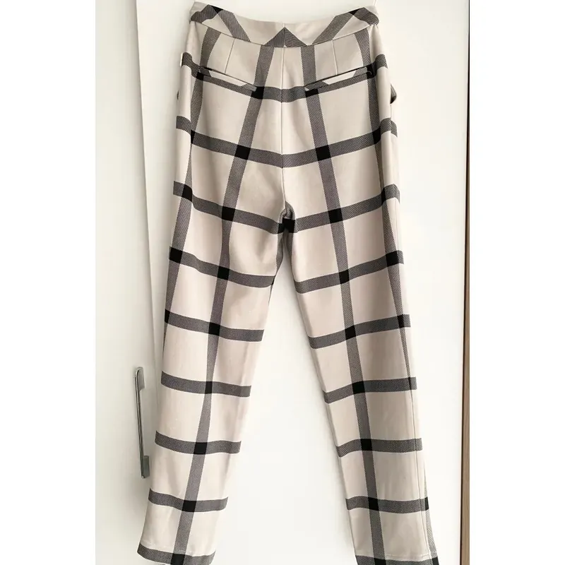 MỚI 98% *** QUẦN KAKI IVY MODA / IVY YOU KẺ CARO* SIZE S* TẶNG QUÀ 0Đ 591505