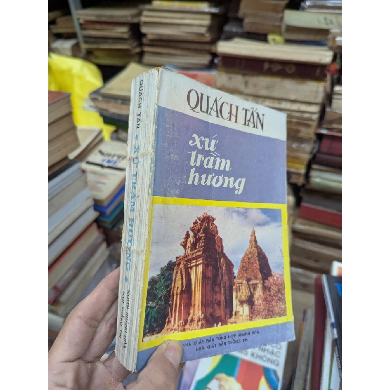 XỨ TRẦM HƯƠNG - Quách Tấn 270661