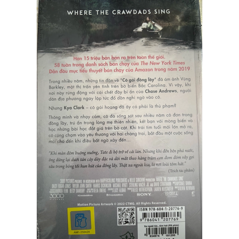 Xa ngoài kia nơi loài tôm hát - #1 New York Times Bestseller 522428