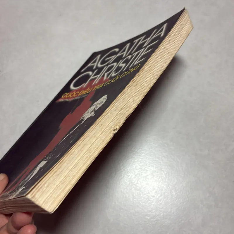 Cuộc điều tra cuối cùng - Agatha Christie 777741