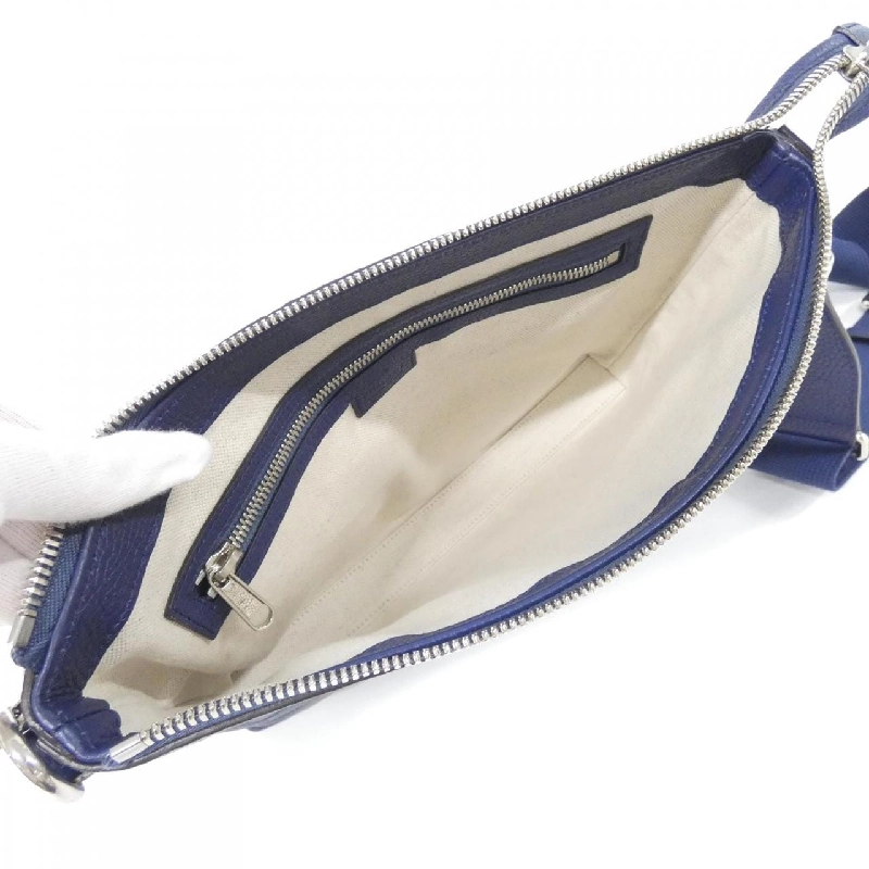 Gucci 696009 AABY7 Túi đeo chéo - Hàng hiệu Chính hãng 764028