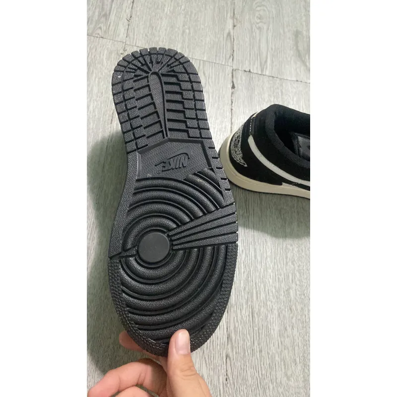 Giày nike đen  614091