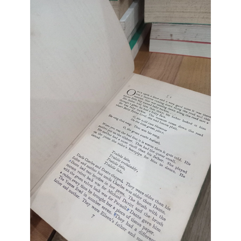 A portrait of the artist as a young man - James Joyce 736309