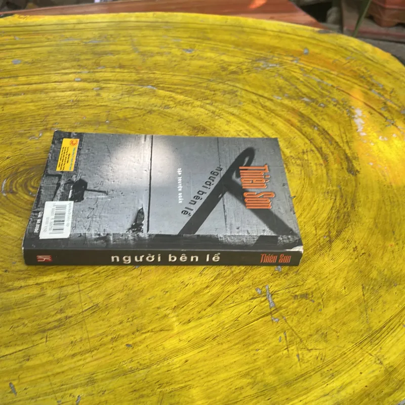 NGƯỜI BÊN LỀ - THIÊN SƠN 748898