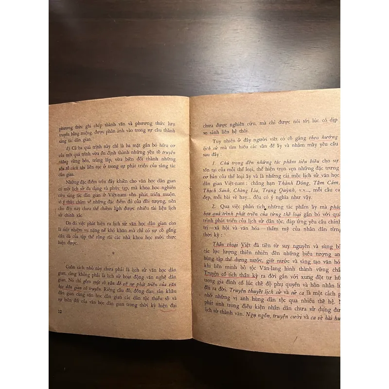 📖 Tìm hiểu tiến trình văn học dân gian Việt Nam 590796