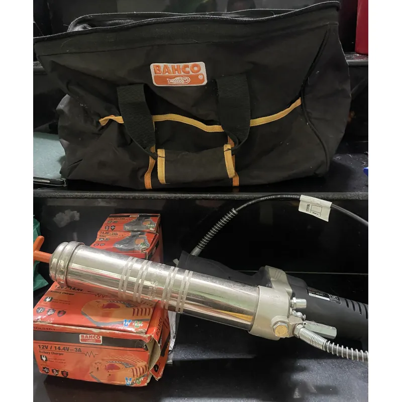 (HÀNG TRƯNG BÀY)MÁY BƠM MỠ KHÔNG DÂY BAHCO BCL32G1–14.4V VỚI DUNG TÍCH BÌNH CHỨA GR-400 760688