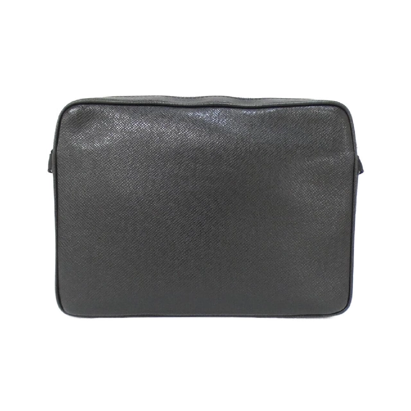 Túi đeo chéo ngoài trời Louis Vuitton Taiga (Mẫu V) PM M30703 612115