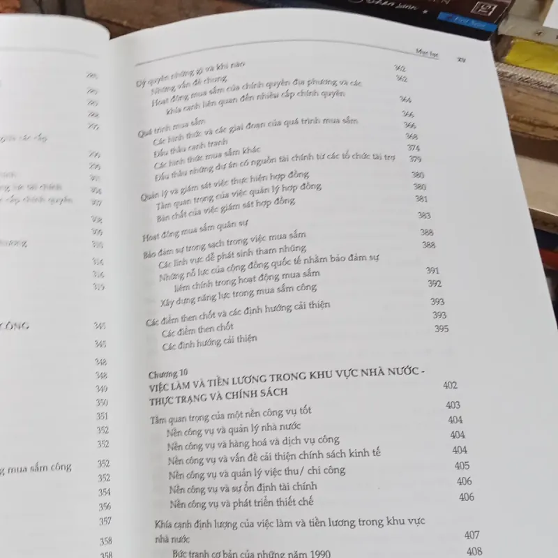 Phục vụ và duy trì cải thiện hành chính công trong một thế giới cạnh tranh -  927409