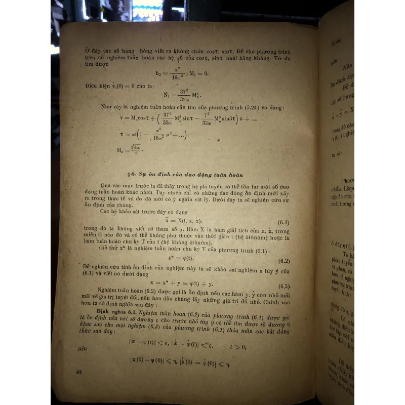 Những phương pháp cơ bản của lý thuyết dao động phi tuyến - Nguyễn Văn Đạo 797419