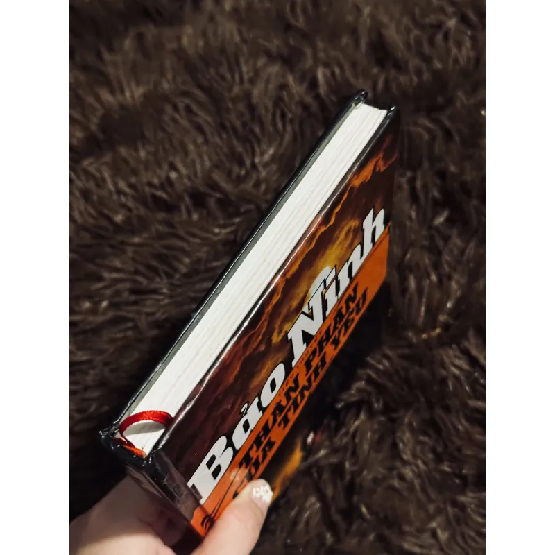 Thân phận của tình yêu (bìa cứng) 933905