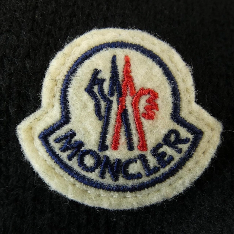 Áo khoác lông vũ MONCLER 636187