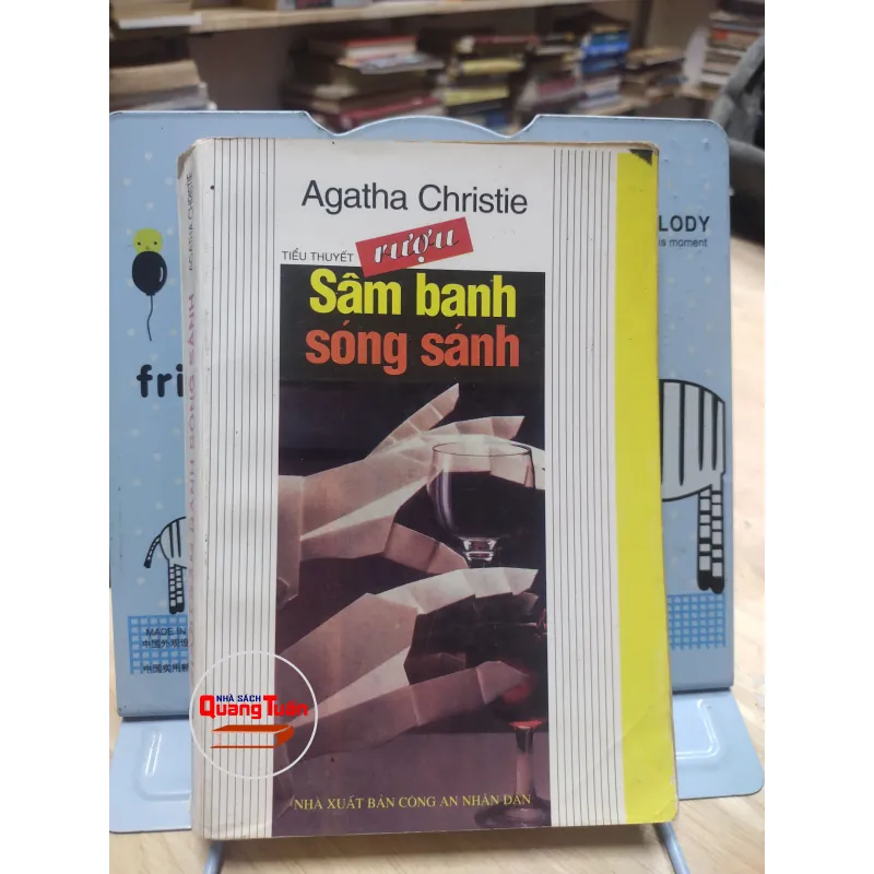sách: Rượu Sâm Banh sóng sánh (Tiểu thuyết) - Agatha Christie (A2) 573631