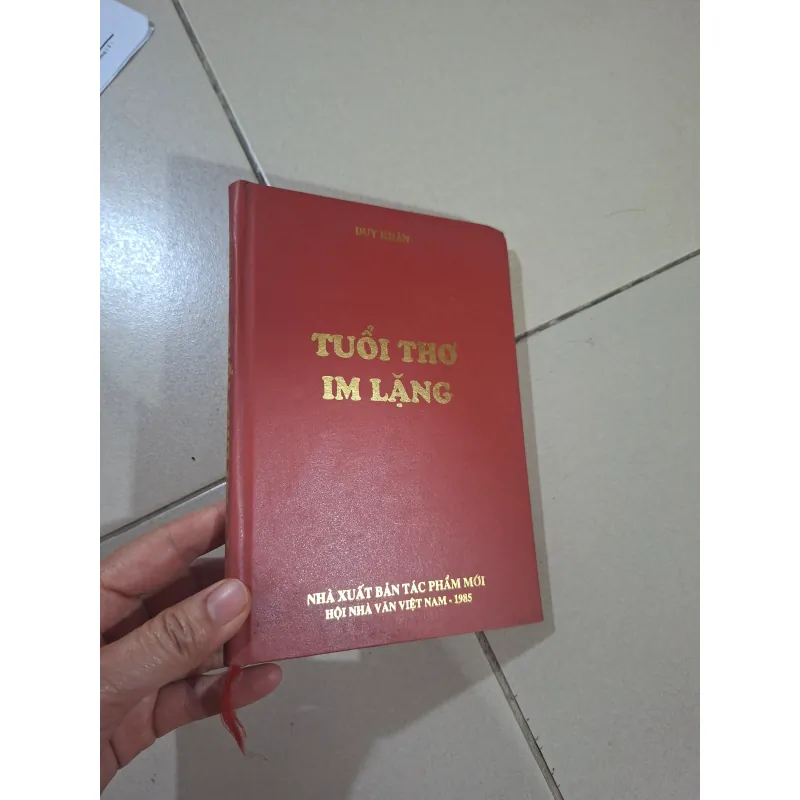 Tuổi thơ im lặng  1002543