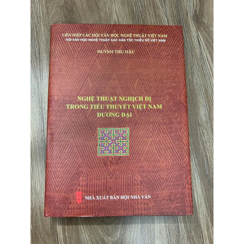Nghệ thuật nghịch dị trong tiểu thuyết Việt Nam đương đại – Tác giả: Huỳnh Thu Hậu 761267