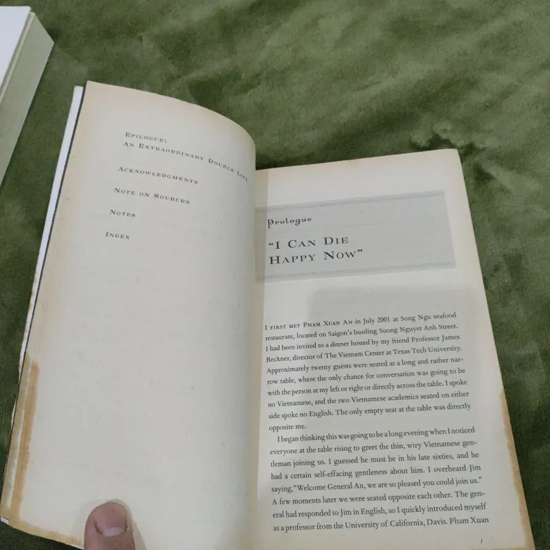 Perfect Spy Larry Berman - Phạm Xuân Ẩn 722483