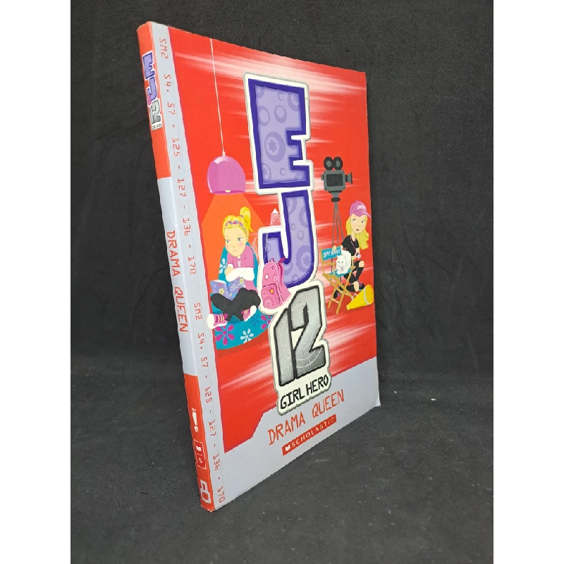 Drama Queen - EJ12 Girl Hero mới 80% HCM2506 504236