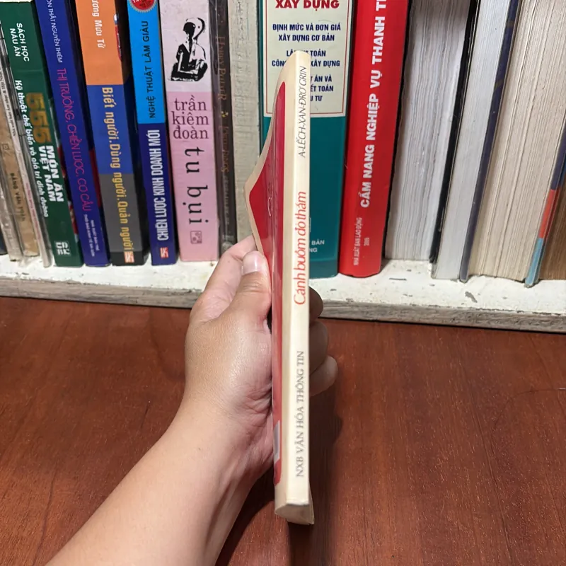 II Văn Học Nước Ngoài: Cánh Buồm Đỏ Thắm - ALếchXanĐrơ Grin - 2006 756743