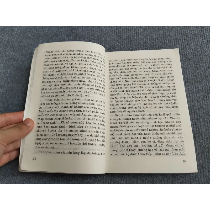 VƯỜN KHUYA MỘT MÌNH - VĂN TÂM 570993