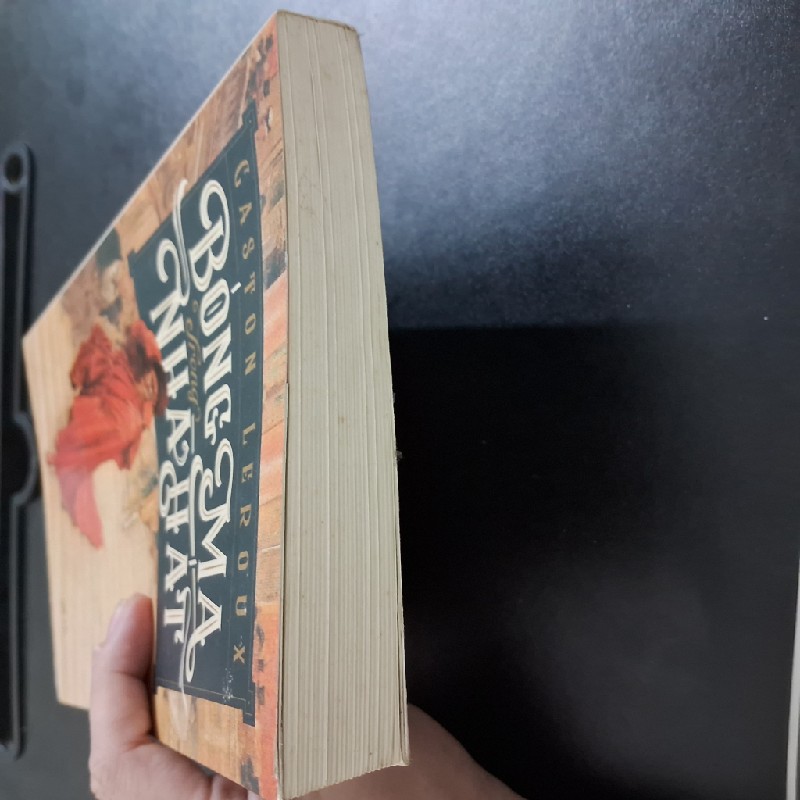 Sách Bóng ma trong nhà hát - Gaston Leroux 19344