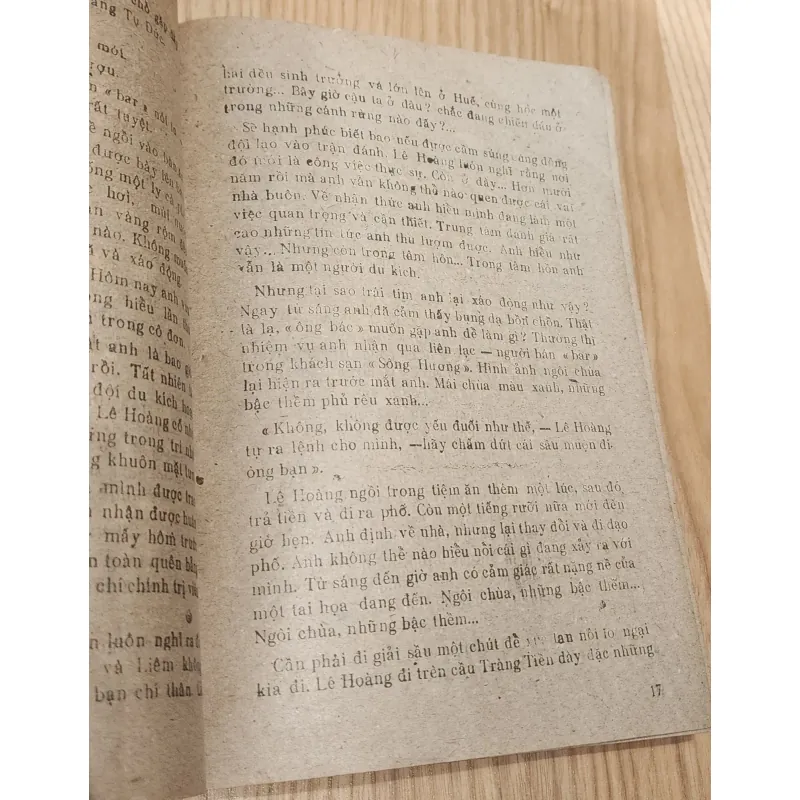 Truyện tình báo BÍ MẬT THÀNH PHỐ CẤM 788575