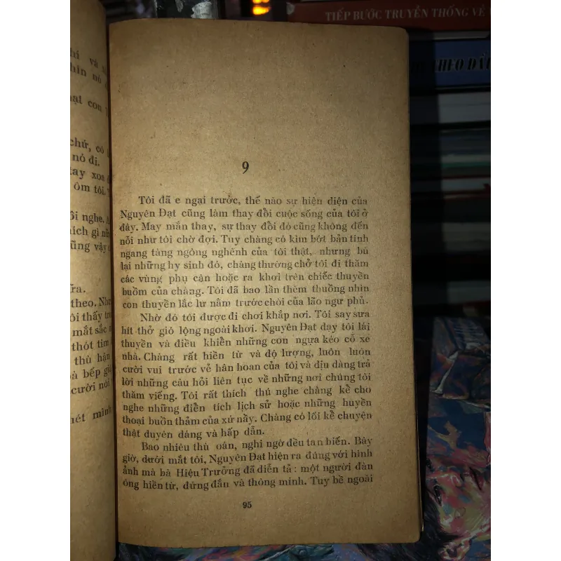 Mắt sao gợi nhớ - Delly 973342