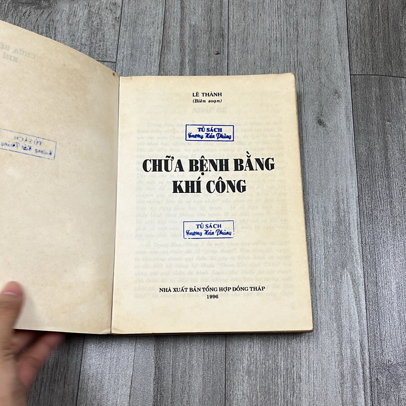 Chữa bệnh bằng khí công. 3b3 538973