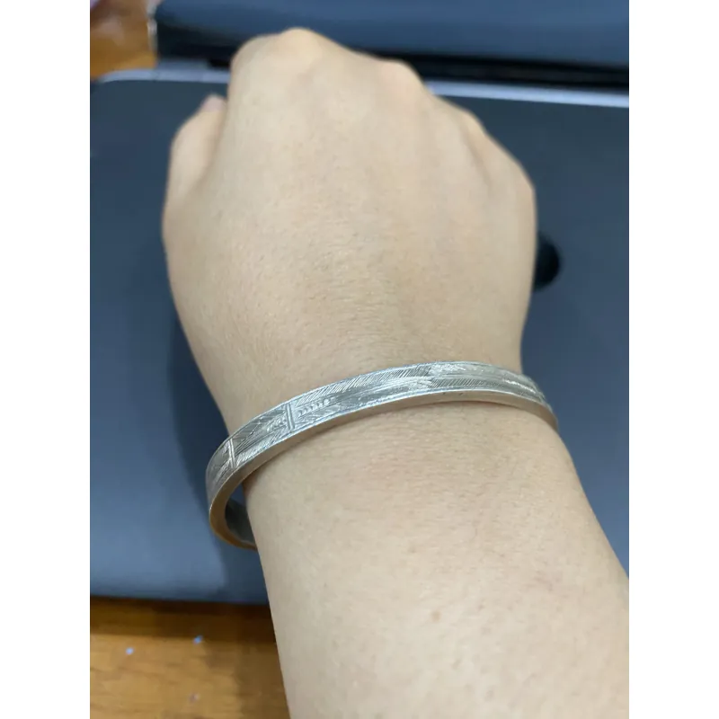 Còng bạc chữ C 1029763