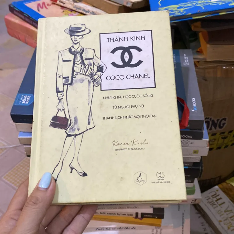 Kinh thánh Coco Channel  929478